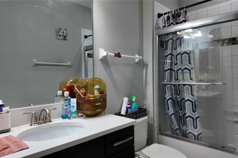 Touwnhouse à vendre à Bradenton, Floride: 3 chambres, 156.08 m2 № 2354917 - photo 30