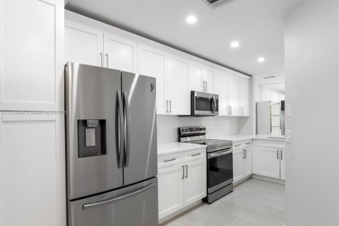 Condominio en venta en Fort Lauderdale, Florida, 2 dormitorios, 116.13 m2 № 1839269 - foto 7
