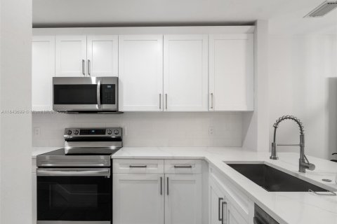 Condominio en venta en Fort Lauderdale, Florida, 2 dormitorios, 116.13 m2 № 1839269 - foto 5