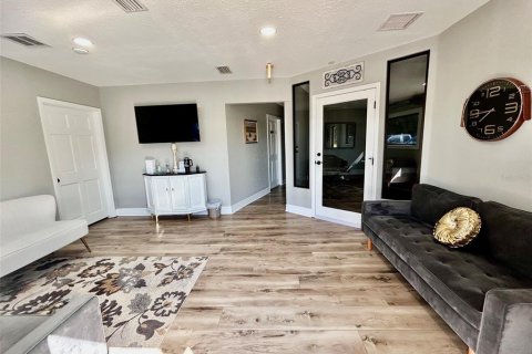 Immobilier commercial à louer à Chiefland, Floride: 304.07 m2 № 2425320 - photo 26