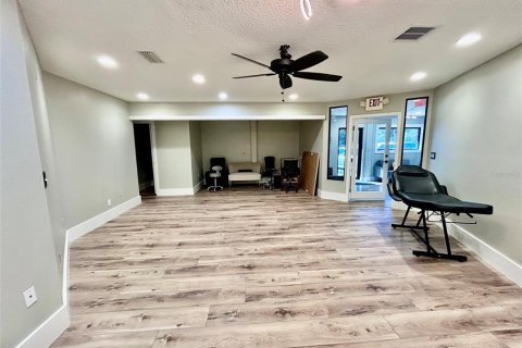 Immobilier commercial à louer à Chiefland, Floride: 304.07 m2 № 2425320 - photo 28