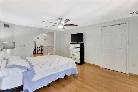 Casa en alquiler en Miami, Florida, 2 dormitorios, 133.97 m2 № 1991825 - foto 14