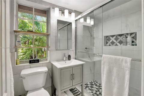 Casa en alquiler en Miami, Florida, 2 dormitorios, 133.97 m2 № 1991825 - foto 16
