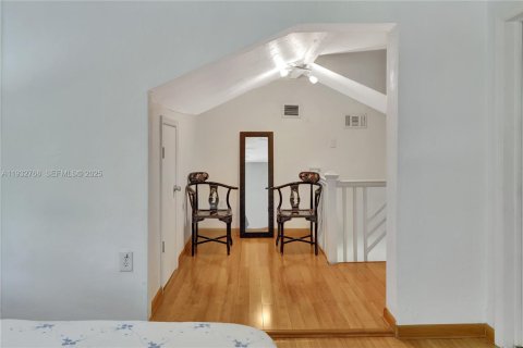 Casa en alquiler en Miami, Florida, 2 dormitorios, 133.97 m2 № 1991825 - foto 13