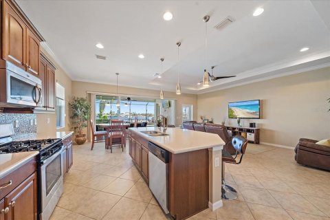 Casa en venta en Bradenton, Florida, 3 dormitorios, 190.17 m2 № 2128775 - foto 11