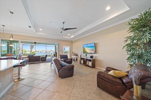 Casa en venta en Bradenton, Florida, 3 dormitorios, 190.17 m2 № 2128775 - foto 21