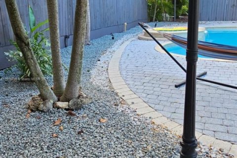 Снять в аренду виллу или дом в Эль Портал, Флорида 3 спальни, 219.25м2, № 1957820 - фото 19