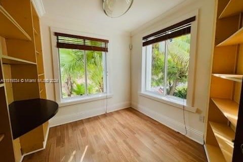 Снять в аренду виллу или дом в Эль Портал, Флорида 3 спальни, 219.25м2, № 1957820 - фото 17