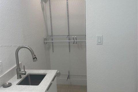 Appartement à louer à Homestead, Floride: 1 chambre, 37.16 m2 № 2010269 - photo 17