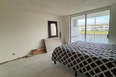 Condo in North Palm Beach, Florida, 2 bedrooms № 2176779 - photo 21