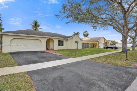 Villa ou maison à vendre à Cooper City, Floride: 3 chambres, 181.25 m2 № 2009633 - photo 6