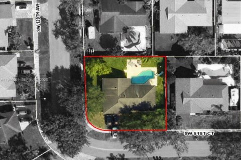 Villa ou maison à vendre à Cooper City, Floride: 3 chambres, 181.25 m2 № 2009633 - photo 3