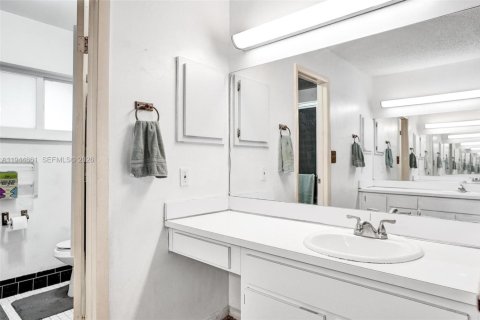 Villa ou maison à vendre à Cooper City, Floride: 3 chambres, 181.25 m2 № 2009633 - photo 28