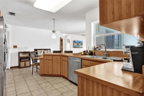 Villa ou maison à vendre à Cooper City, Floride: 3 chambres, 181.25 m2 № 2009633 - photo 19