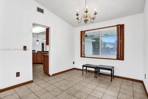 Villa ou maison à vendre à Cooper City, Floride: 3 chambres, 181.25 m2 № 2009633 - photo 29