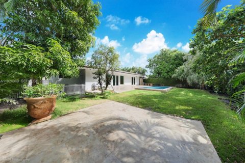Villa ou maison à louer à Miami, Floride: 3 chambres, 215.72 m2 № 1982622 - photo 25