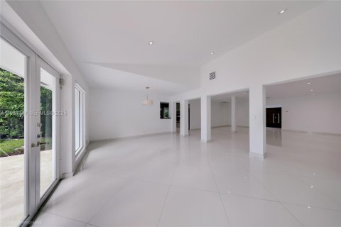Villa ou maison à louer à Miami, Floride: 3 chambres, 215.72 m2 № 1982622 - photo 7