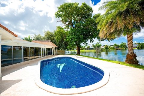 Villa ou maison à vendre à Plantation, Floride: 4 chambres, 249.26 m2 № 1956536 - photo 3