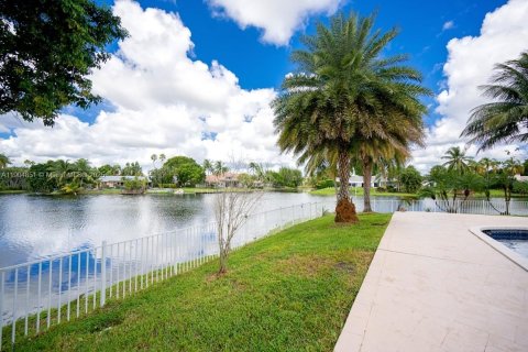 Villa ou maison à vendre à Plantation, Floride: 4 chambres, 249.26 m2 № 1956536 - photo 16