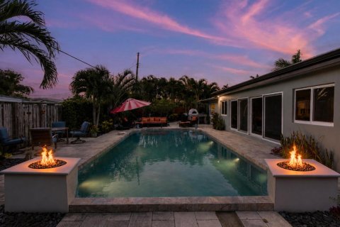Villa ou maison à Lighthouse Point, Floride 3 chambres, 188.41 m2 № 2246407