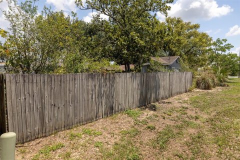 Commercial property in Zephyrhills, Florida 111.48 sq.m. № 1751469 - photo 6