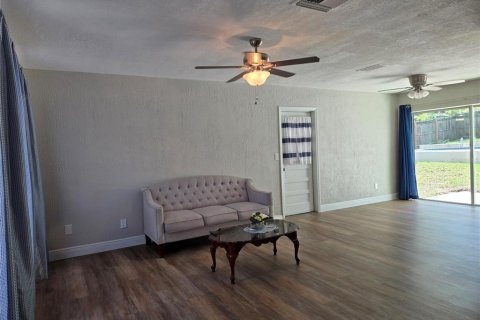 Casa en venta en Spring Hill, Florida, 3 dormitorios, 126.44 m2 № 2113722 - foto 14