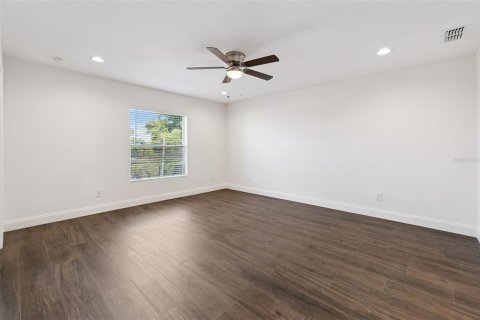 Immobilier commercial à vendre à Lakeland, Floride: 6 chambres, 350.98 m2 № 2324361 - photo 12