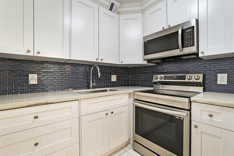 Condominio en venta en Deerfield Beach, Florida, 2 dormitorios, 78.13 m2 № 2242834 - foto 11