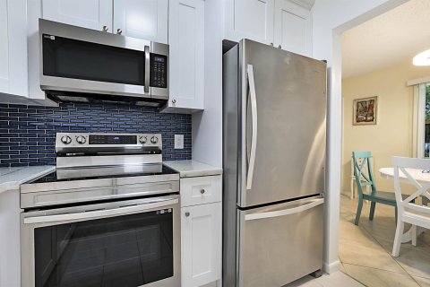 Condominio en venta en Deerfield Beach, Florida, 2 dormitorios, 78.13 m2 № 2242834 - foto 12