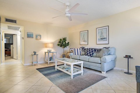 Condominio en venta en Deerfield Beach, Florida, 2 dormitorios, 78.13 m2 № 2242834 - foto 4