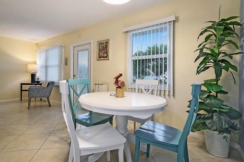 Condominio en venta en Deerfield Beach, Florida, 2 dormitorios, 78.13 m2 № 2242834 - foto 9