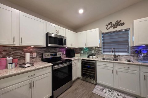 Villa ou maison à louer à Auburndale, Floride: 3 chambres, 133.31 m2 № 2283891 - photo 22