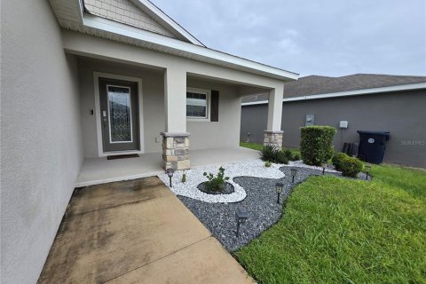 Villa ou maison à louer à Auburndale, Floride: 3 chambres, 133.31 m2 № 2283891 - photo 3