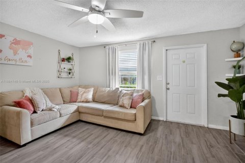 Купить кондоминиум в Холливуд, Флорида 2 спальни, 120.77м2, № 1930750 - фото 6