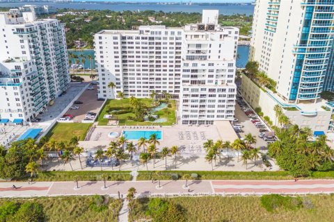 Купить кондоминиум в Майами-Бич, Флорида 1 спальня, 89.56м2, № 2012554 - фото 20