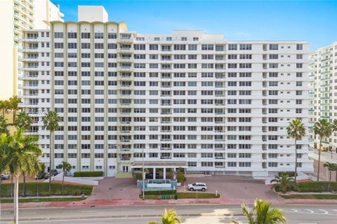 Купить кондоминиум в Майами-Бич, Флорида 1 спальня, 89.56м2, № 2012554 - фото 22