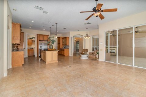 Casa en venta en Lake Mary, Florida, 4 dormitorios, 281.59 m2 № 1786393 - foto 16
