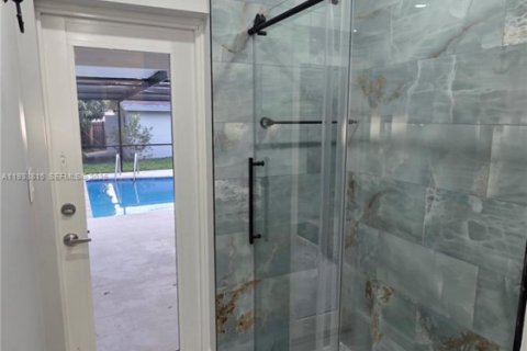 Снять в аренду виллу или дом в Майами, Флорида 4 спальни, 204.57м2, № 1992631 - фото 17