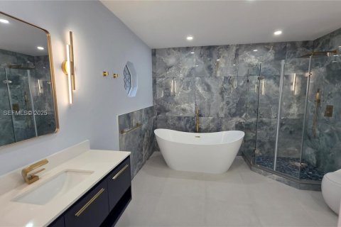 Снять в аренду виллу или дом в Майами, Флорида 4 спальни, 204.57м2, № 1992631 - фото 10