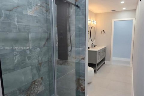 Снять в аренду виллу или дом в Майами, Флорида 4 спальни, 204.57м2, № 1992631 - фото 14