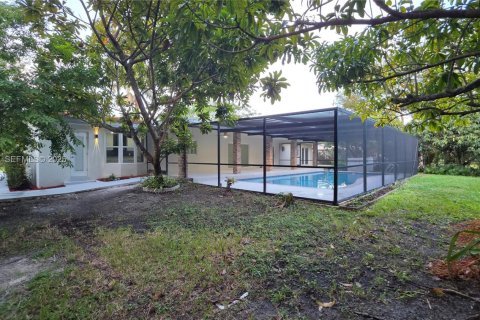 Снять в аренду виллу или дом в Майами, Флорида 4 спальни, 204.57м2, № 1992631 - фото 22