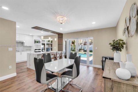 Casa en venta en Pembroke Pines, Florida, 3 dormitorios, 190.91 m2 № 2002658 - foto 10