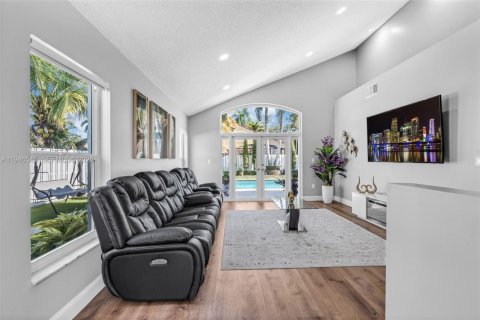 Casa en venta en Pembroke Pines, Florida, 3 dormitorios, 190.91 m2 № 2002658 - foto 16