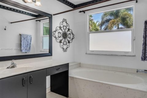 Casa en venta en Pembroke Pines, Florida, 3 dormitorios, 190.91 m2 № 2002658 - foto 25