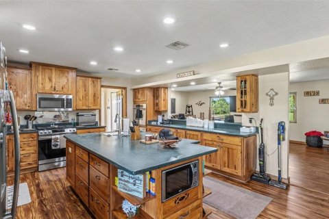House in Sebring, Florida 5 bedrooms, 329.9 sq.m. № 2233480 - photo 10