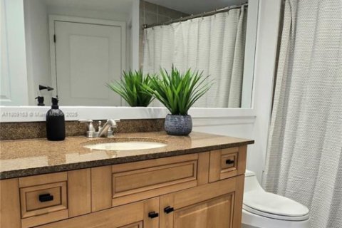 Condo in Fort Lauderdale, Florida, 1 bedroom  № 1750379 - photo 16