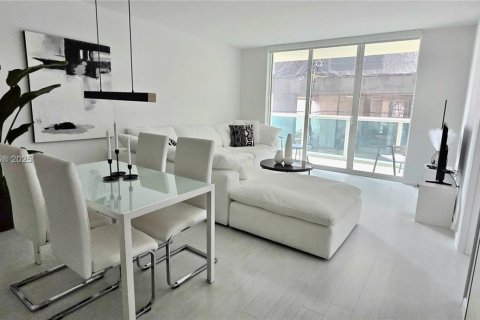 Condo in Fort Lauderdale, Florida, 1 bedroom  № 1750379 - photo 4