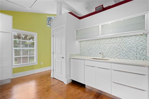 House in Sarasota, Florida 1 bedroom, 103.31 sq.m. № 1902113 - photo 9