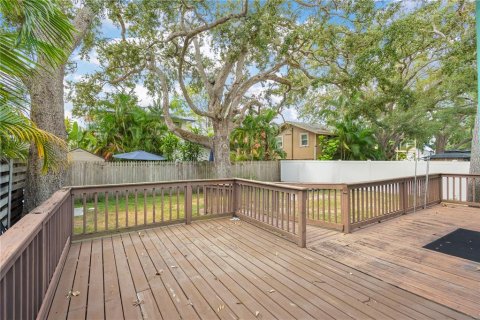 House in Sarasota, Florida 1 bedroom, 103.31 sq.m. № 1902113 - photo 11