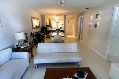 Condominio en alquiler en Key Biscayne, Florida, 2 dormitorios, 99.22 m2 № 1976990 - foto 4